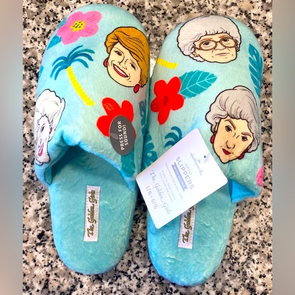 The Golden Girls Slippers with Sound - Picture 4 of 14